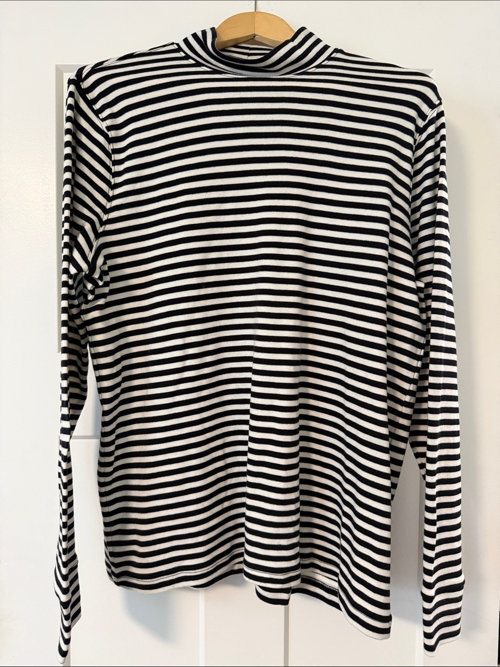 NWOT Lands' End Black and White Striped Long-Sleeve Mock Neck